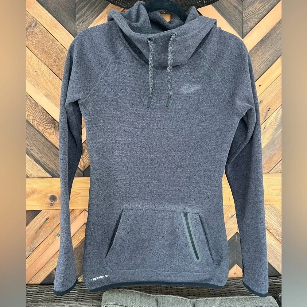 NIKE Hypernatural Therma Fit Women's Size XS Gray Pullover Hoodie